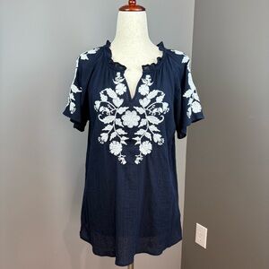 Talbots 100% Cotton Blouse Size S Navy w White Floral Embroidery Ruffle V Neck